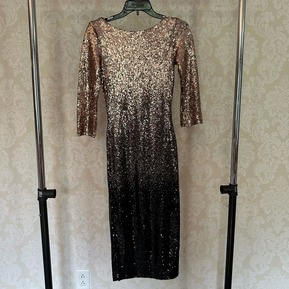 DAZZLING gold to black sequin dress
